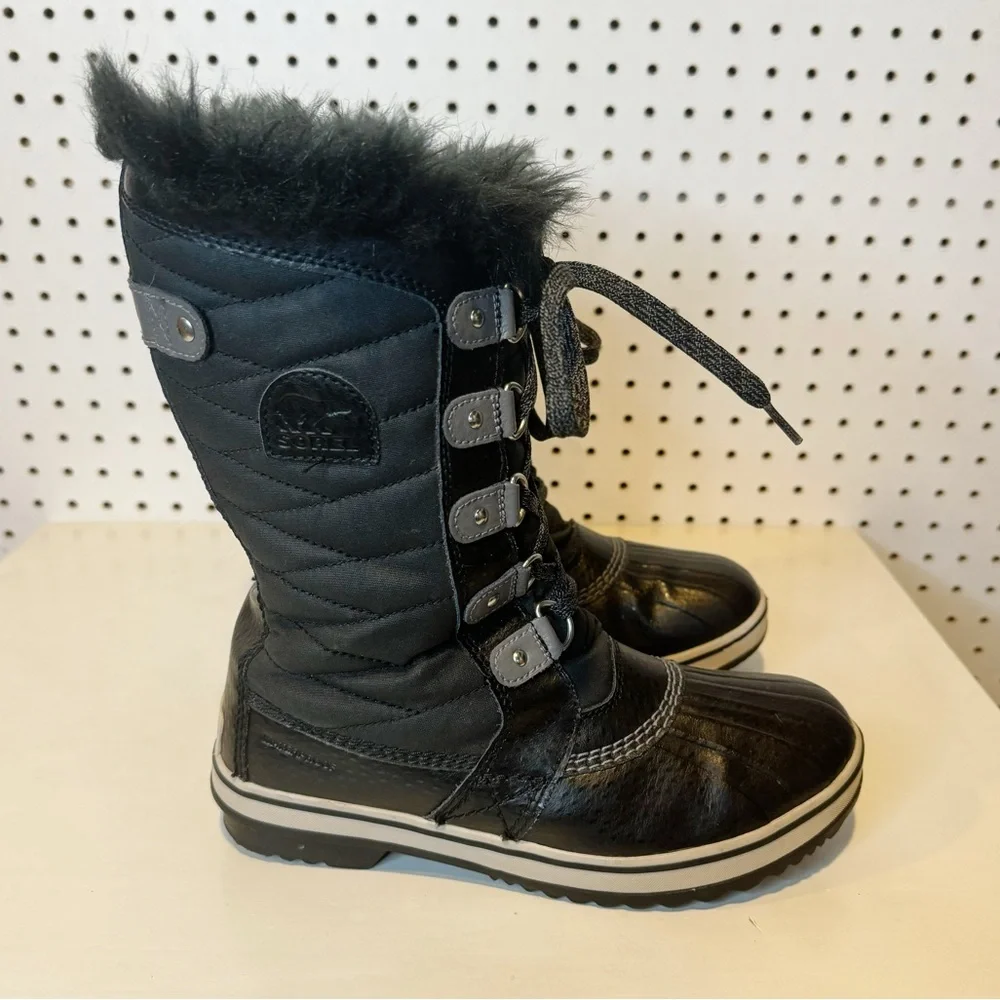 Sorel | Tofino II' Faux‎ Fur Lined Waterproof Boot in Black NY2419-010 Sz. 6